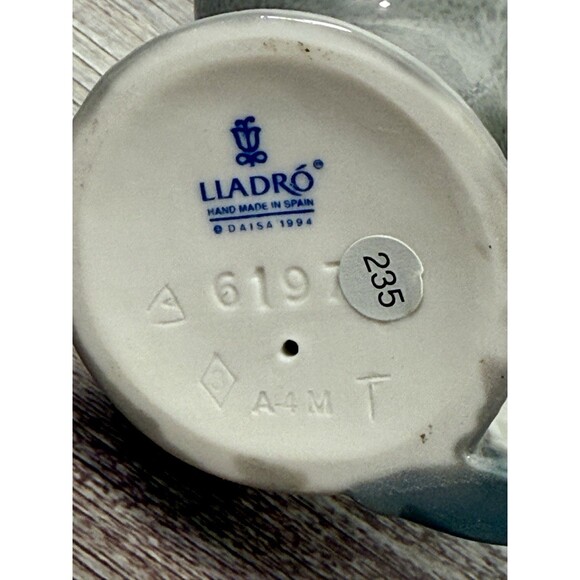 Lladro Seaside Serenade 9” tall Porcelain # 6197 Retired 1998 mint w/ Box - Picture 7 of 17